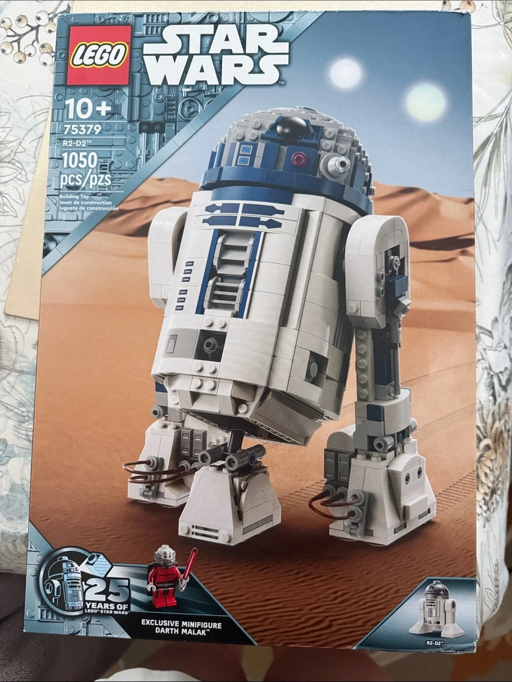 Lego Star Wars R2-D2 in White and Blue Building Set- 75379